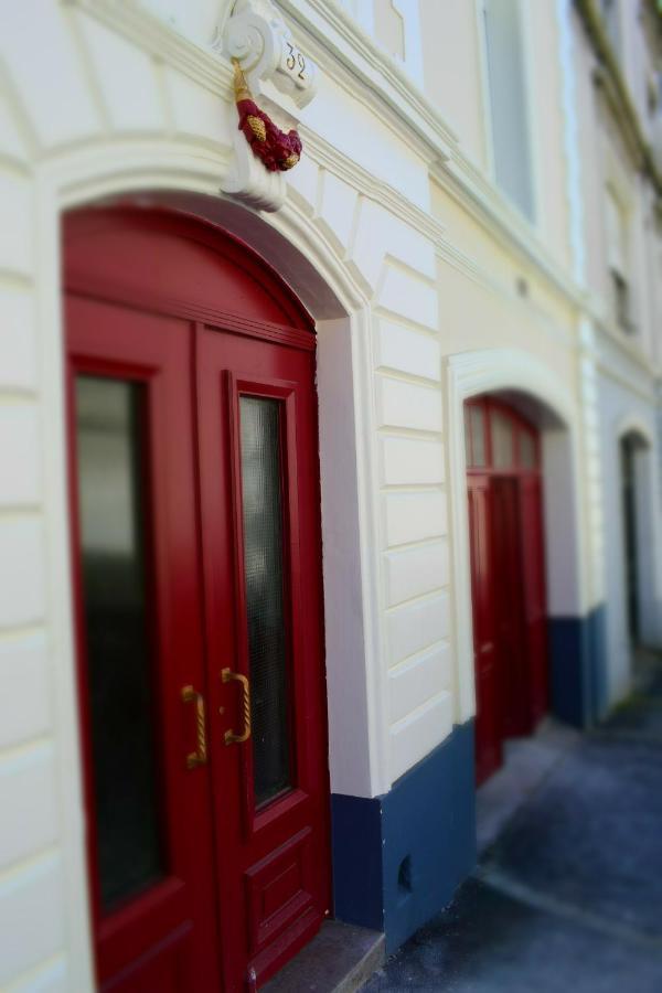 La Tour Notre Dame Bed and Breakfast Boulogne-sur-Mer Exteriör bild